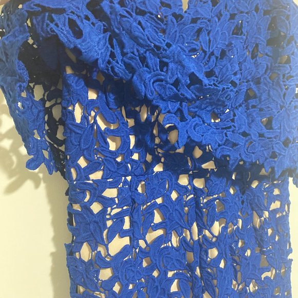 NWT J.O.A Los Angeles Romper Halter Neck Cobalt Blue Lace Size Small - Picture 8 of 16